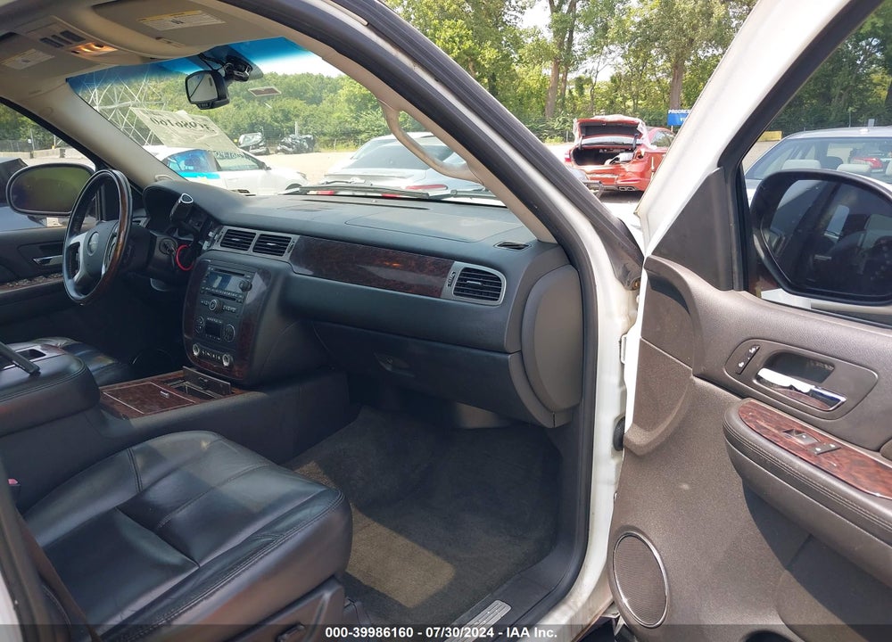 2007 GMC YUKON DENALI VIN: 1GKFK63807J311400