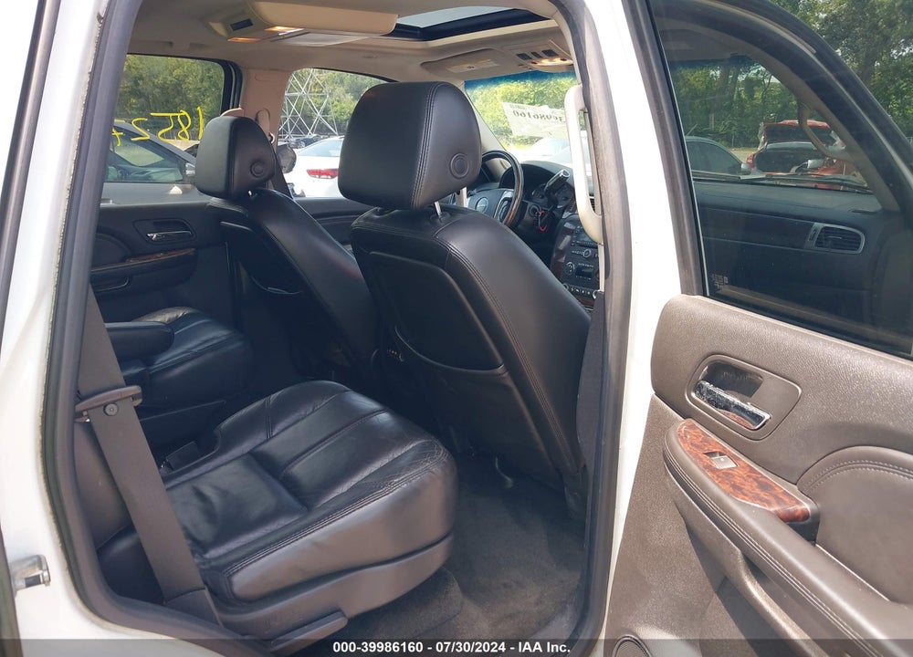 2007 GMC YUKON DENALI VIN: 1GKFK63807J311400
