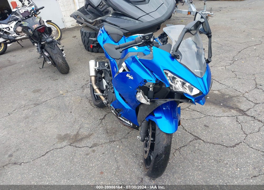 2018 KAWASAKI EX400 VIN: JKAEXKH12JDA12104
