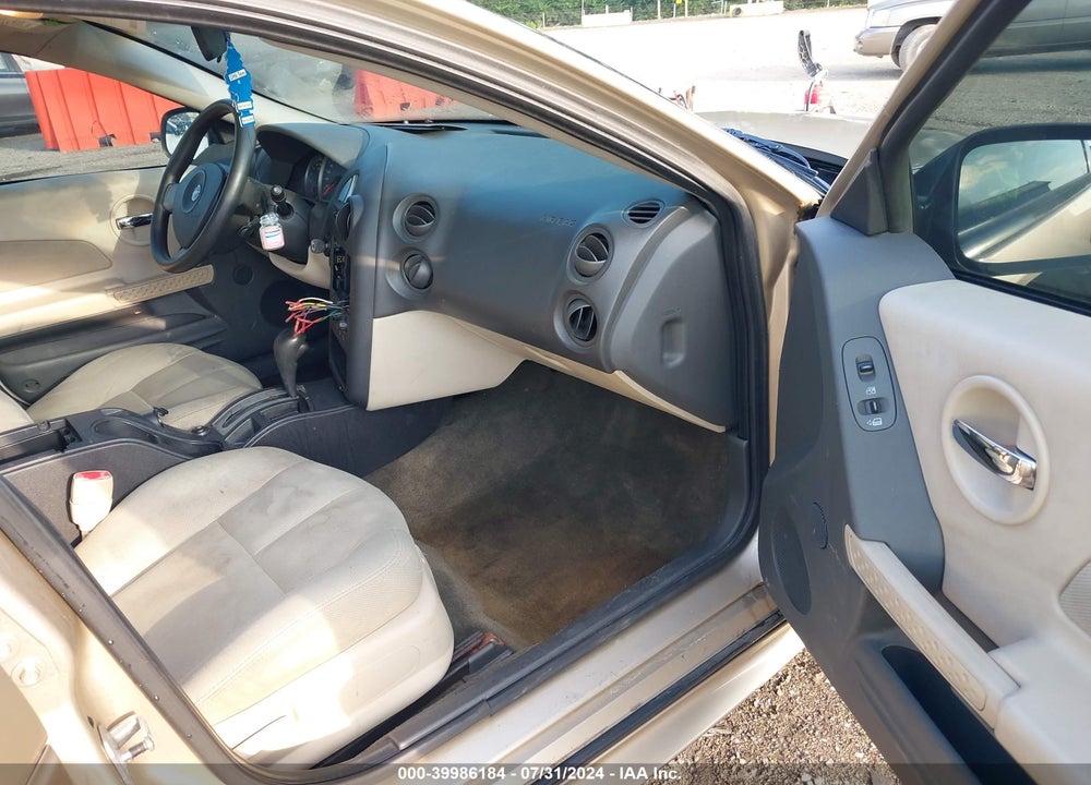 2004 PONTIAC GRAND PRIX GT1 VIN: 2G2WP522341211709