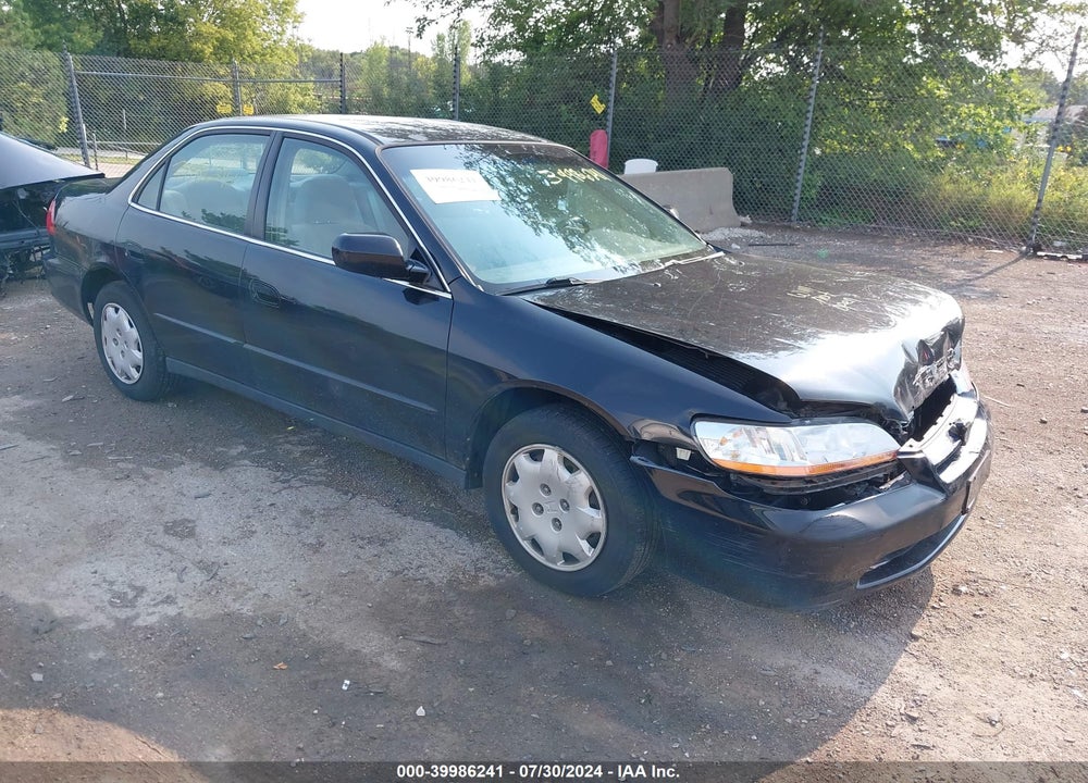 1999 HONDA ACCORD LX VIN: 1HGCG564XXA132849
