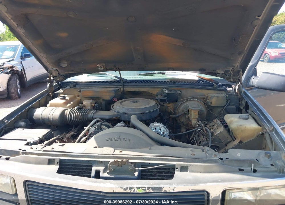 1992 GMC SUBURBAN K1500 VIN: 1GKFK16K8NJ700860