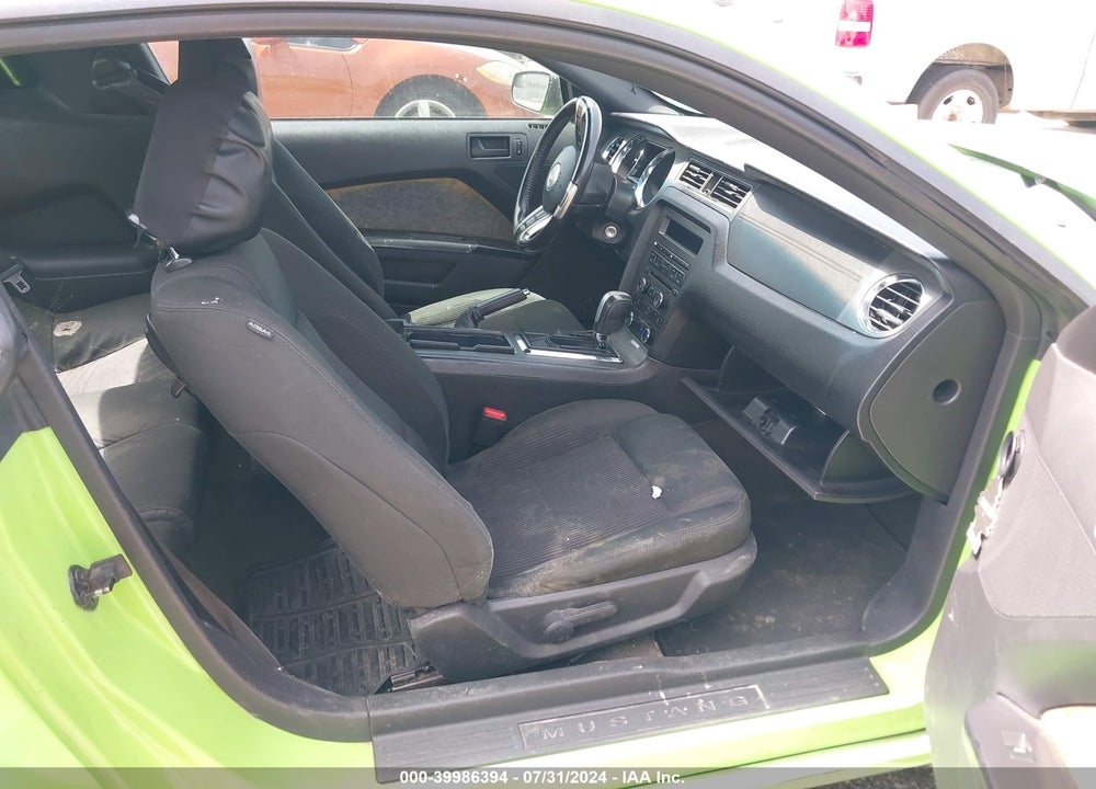 2014 FORD MUSTANG V6 VIN: 1ZVBP8AM5E5241046