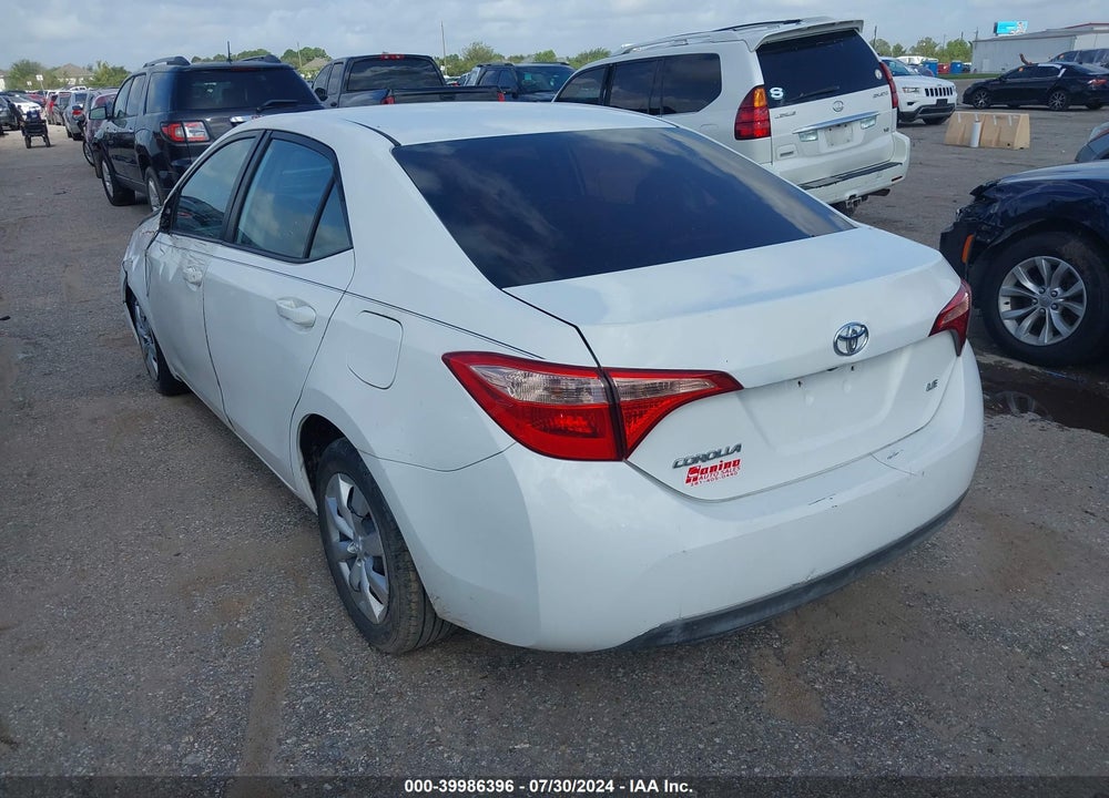 2015 TOYOTA COROLLA LE VIN: 5YFBURHE7FP305186