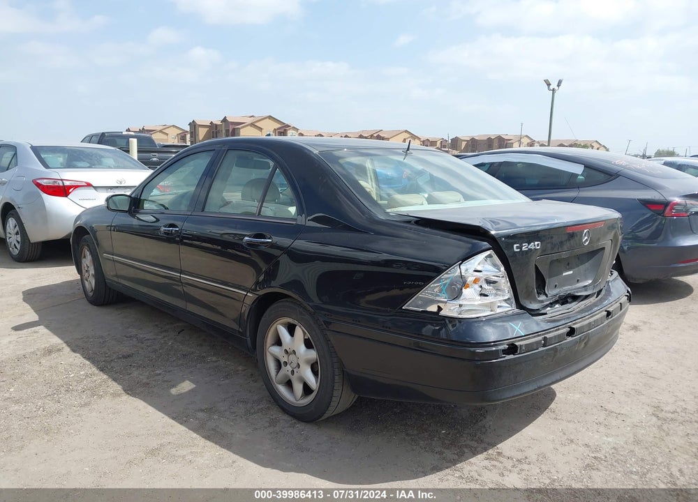 2002 MERCEDES-BENZ C 240 VIN: WDBRF61J62F241088