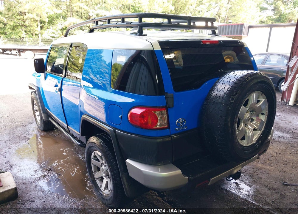 2007 TOYOTA FJ CRUISER VIN: JTEBU11F770037686