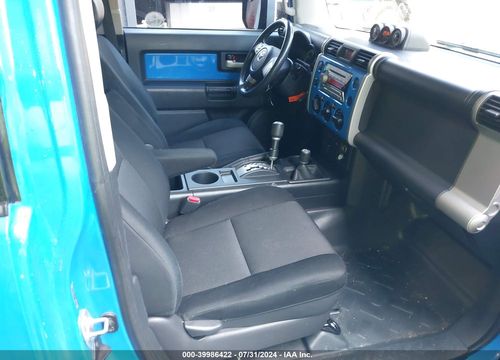 2007 TOYOTA FJ CRUISER VIN: JTEBU11F770037686
