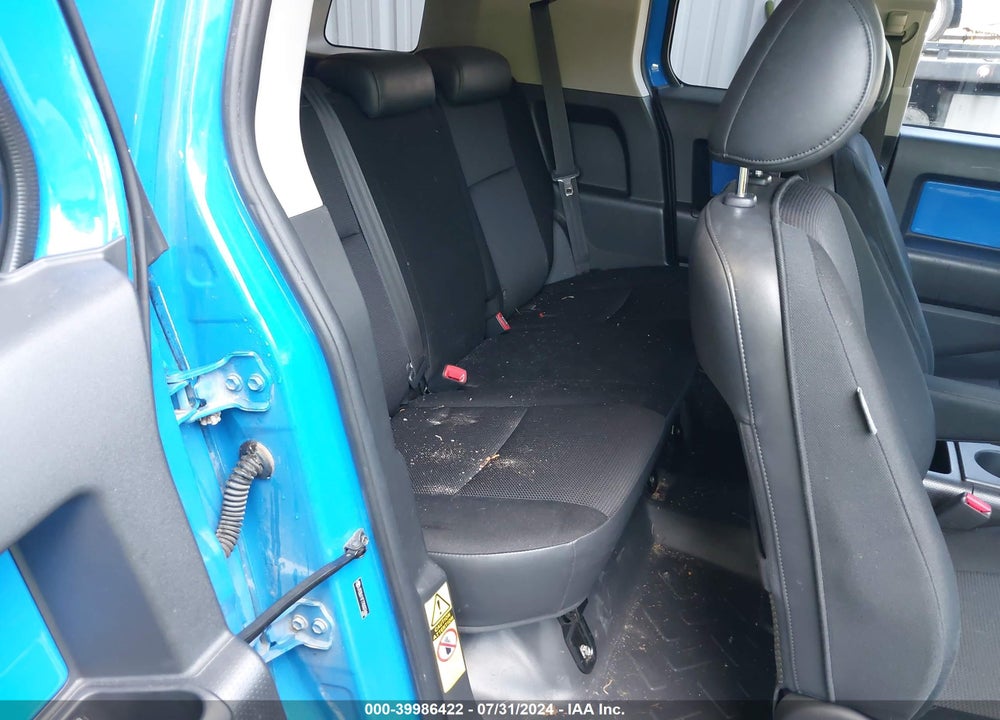 2007 TOYOTA FJ CRUISER VIN: JTEBU11F770037686