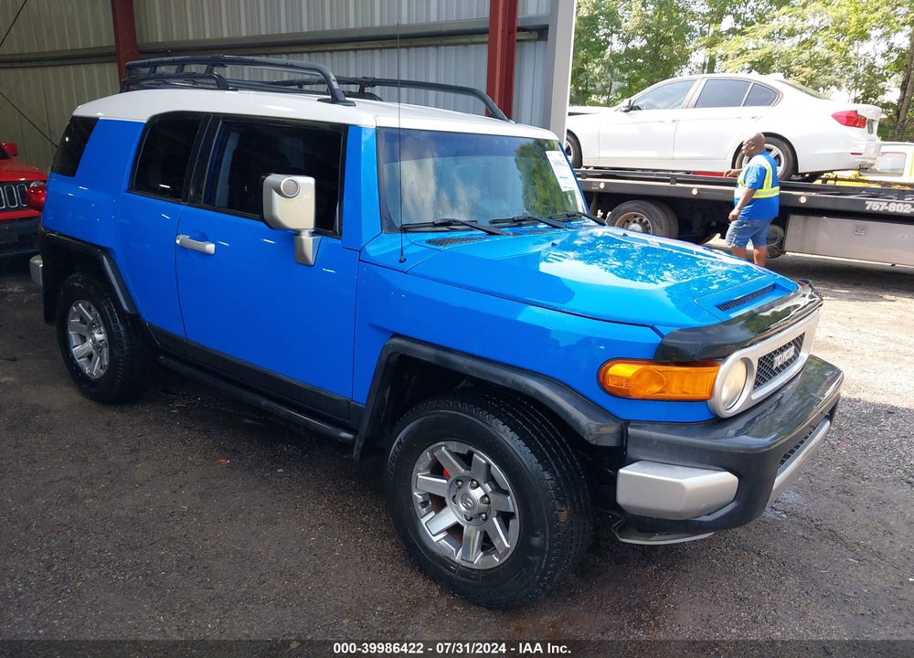 2007 TOYOTA FJ CRUISER VIN: JTEBU11F770037686