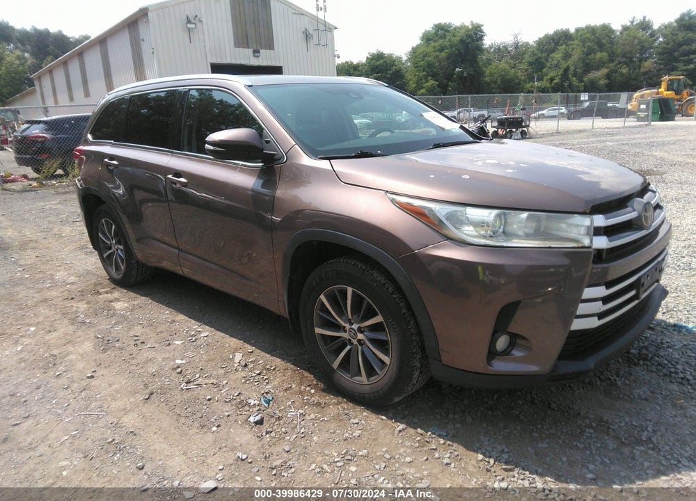 2018 TOYOTA HIGHLANDER SE/XLE VIN: 5TDJZRFH3JS803542