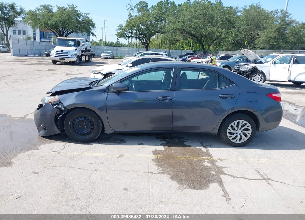 2017 TOYOTA COROLLA LE VIN: 5YFBURHE6HP655153