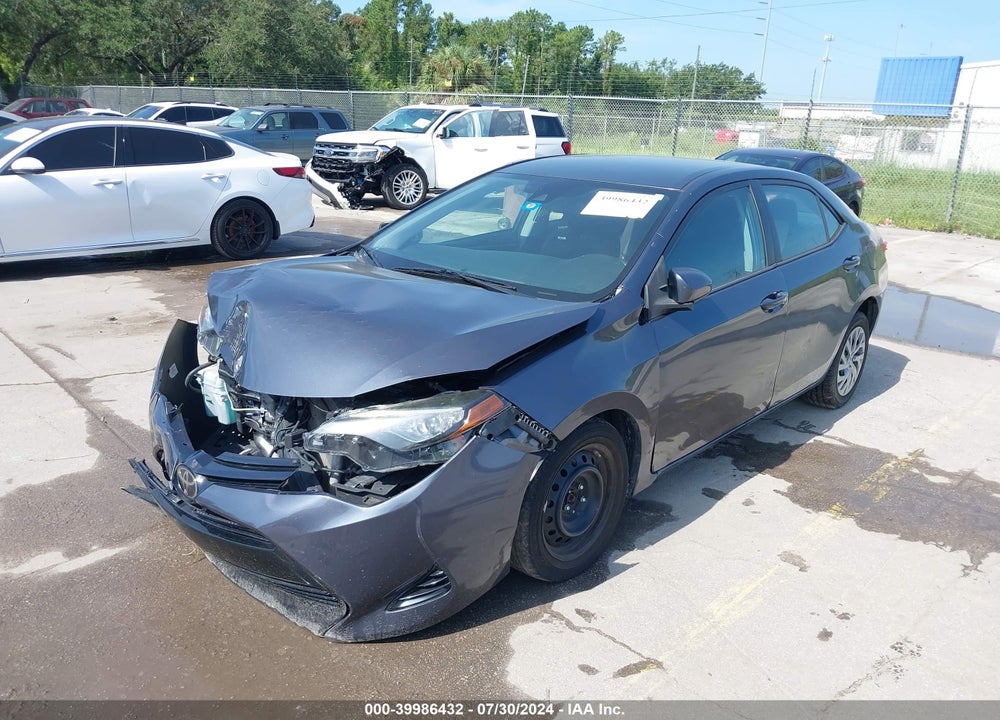 2017 TOYOTA COROLLA LE VIN: 5YFBURHE6HP655153