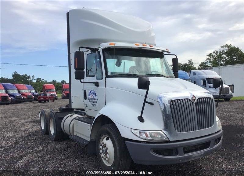 2016 INTERNATIONAL 8600 8600 VIN: 3HSHXSNR7GN001415
