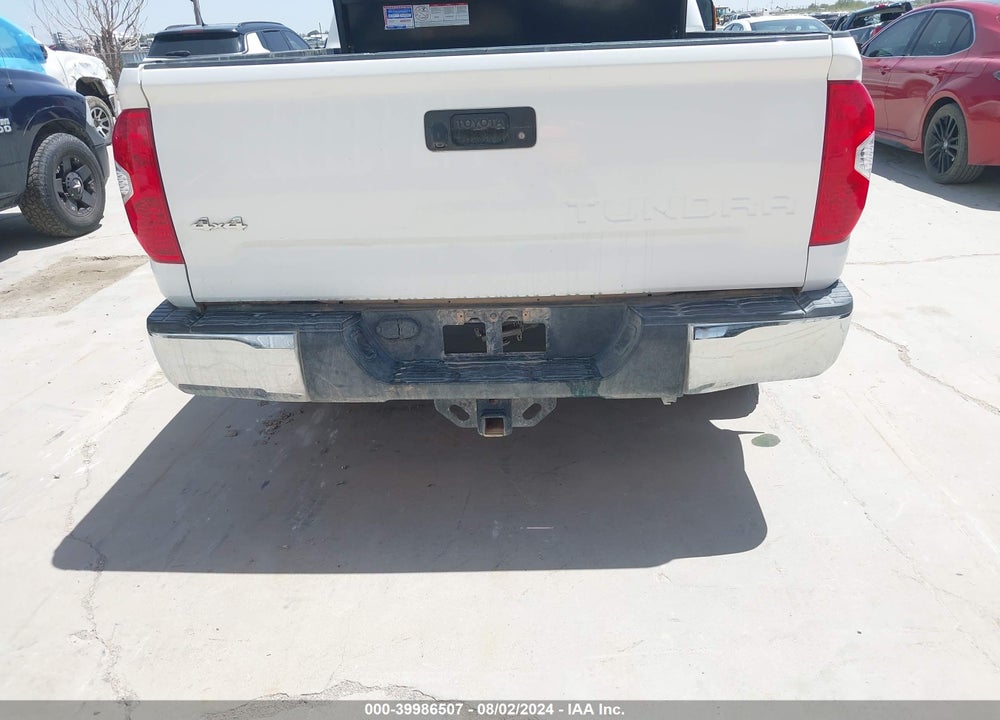 2019 TOYOTA TUNDRA SR5 5.7L V8 VIN: 5TFUW5F15KX859155