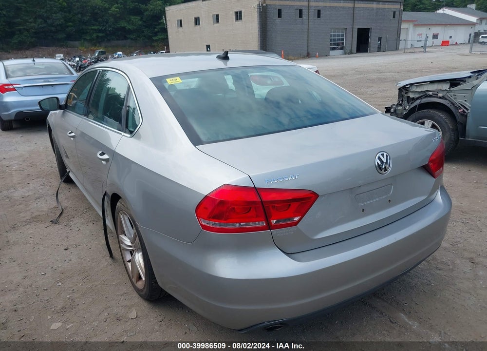 2014 VOLKSWAGEN PASSAT 1.8T SE VIN: 1VWBT7A38EC089529