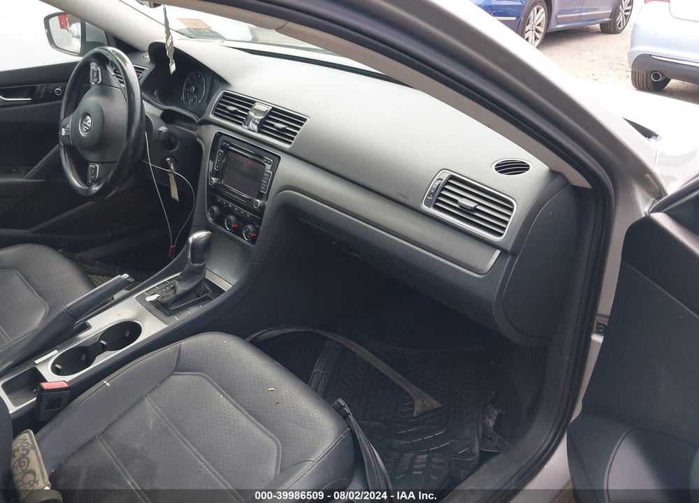 2014 VOLKSWAGEN PASSAT 1.8T SE VIN: 1VWBT7A38EC089529