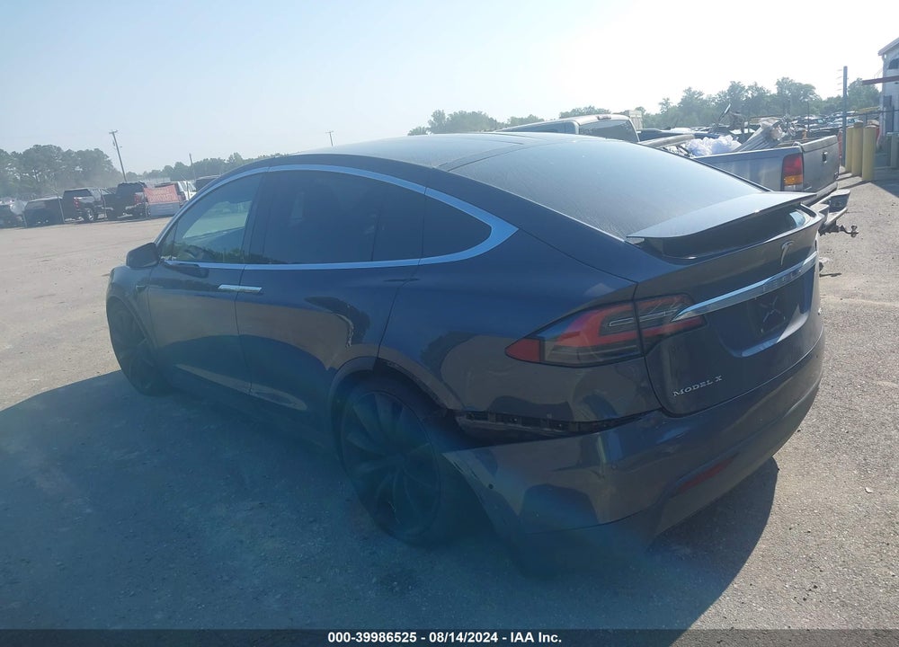 2018 TESLA MODEL X 100D/75D/P100D VIN: 5YJXCAE20JF136685