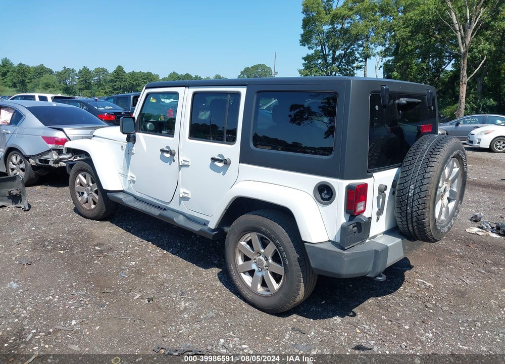 2015 JEEP WRANGLER UNLIMITED SAHARA VIN: 1C4BJWEG5FL612670