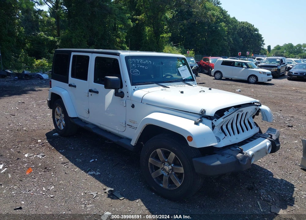 2015 JEEP WRANGLER UNLIMITED SAHARA VIN: 1C4BJWEG5FL612670