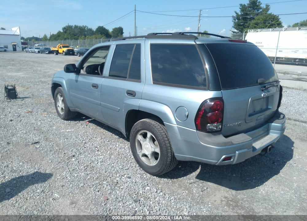2006 CHEVROLET TRAILBLAZER LS VIN: 1GNDS13S662323567
