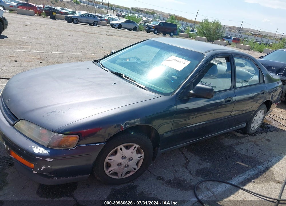 1995 HONDA ACCORD DX VIN: 1HGCD5520SA090905