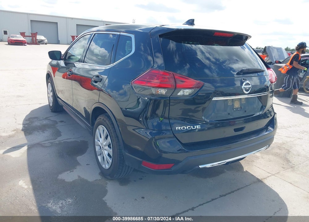 2017 NISSAN ROGUE S VIN: JN8AT2MTXHW136807