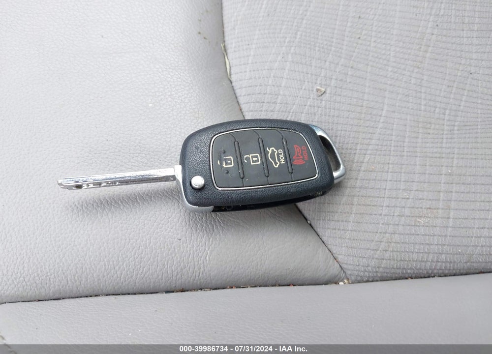 2015 HYUNDAI SONATA SE VIN: 5NPE24AF8FH227460