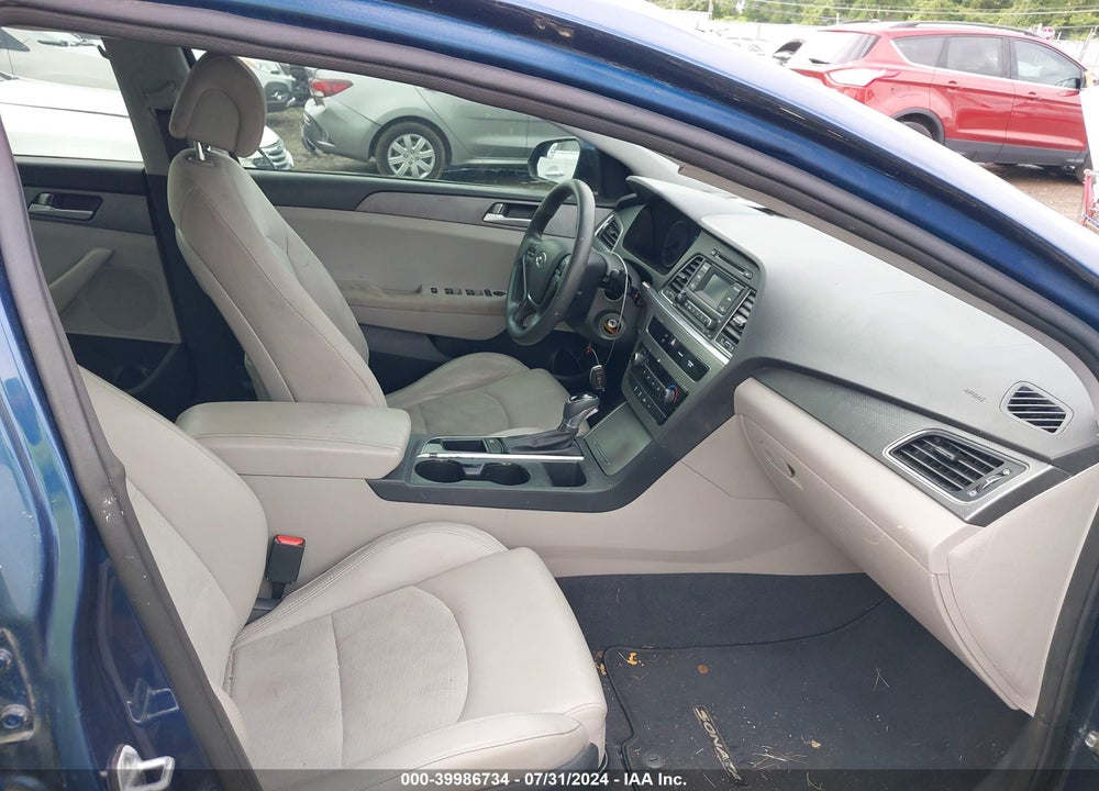2015 HYUNDAI SONATA SE VIN: 5NPE24AF8FH227460