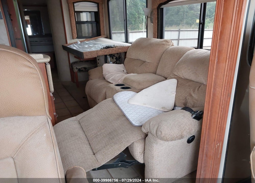 2009 ROADMASTER RAIL STRAIGHT RAIL VIN: 1RF3B326192049292