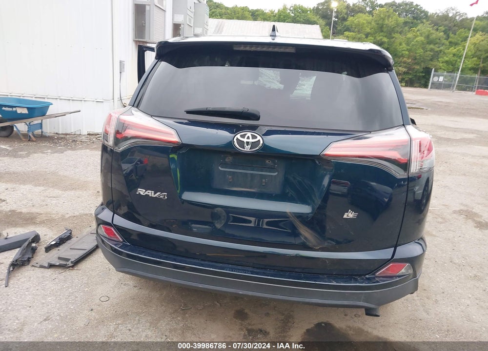 2018 TOYOTA RAV4 LE VIN: 2T3ZFREV1JW491383