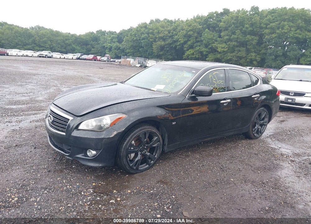 2014 INFINITI Q70 3.7X VIN: JN1BY1AR2EM320685