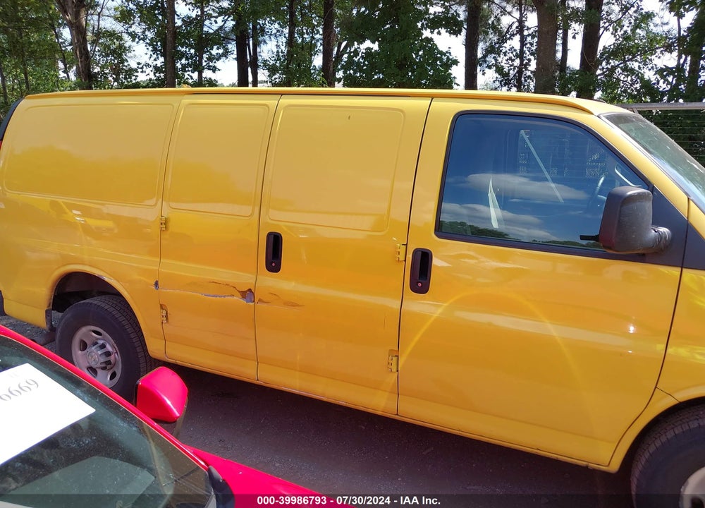 2021 CHEVROLET EXPRESS CARGO RWD 2500 REGULAR WHEELBASE WT VIN: 1GCWGAF71M1168763