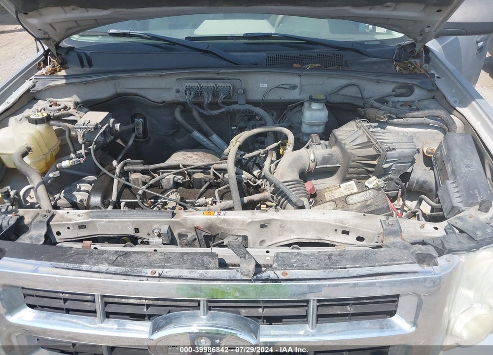 2008 FORD ESCAPE XLT VIN: 1FMCU03Z08KA21096
