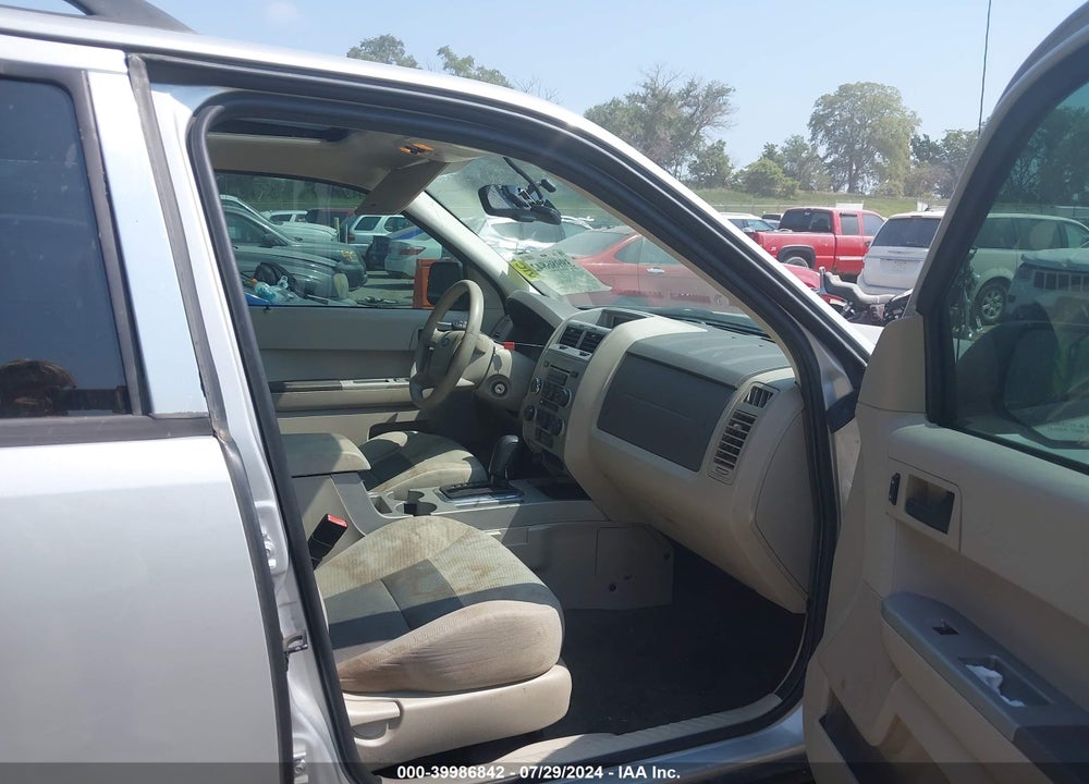 2008 FORD ESCAPE XLT VIN: 1FMCU03Z08KA21096