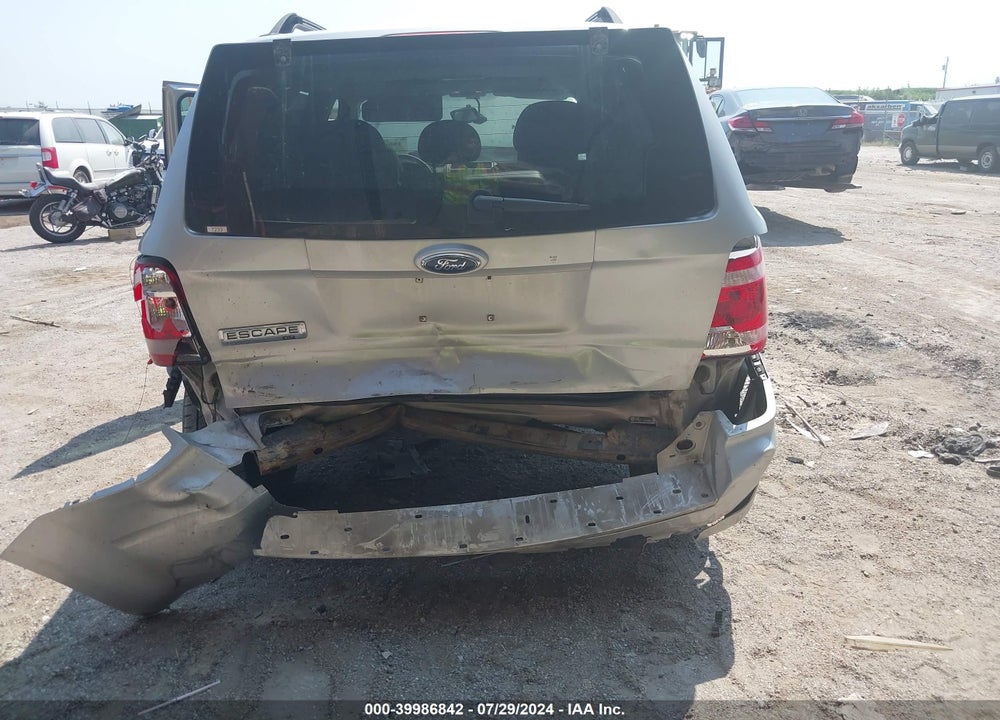 2008 FORD ESCAPE XLT VIN: 1FMCU03Z08KA21096
