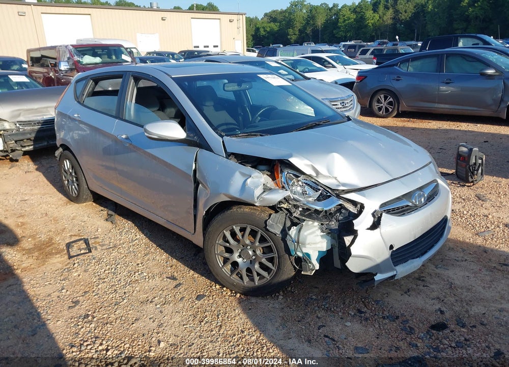 2013 HYUNDAI ACCENT SE VIN: KMHCU5AE5DU104020
