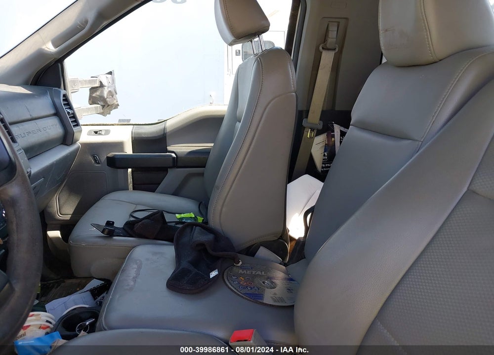 2019 FORD F-350 CHASSIS XL VIN: 1FDRF3H64KED71213