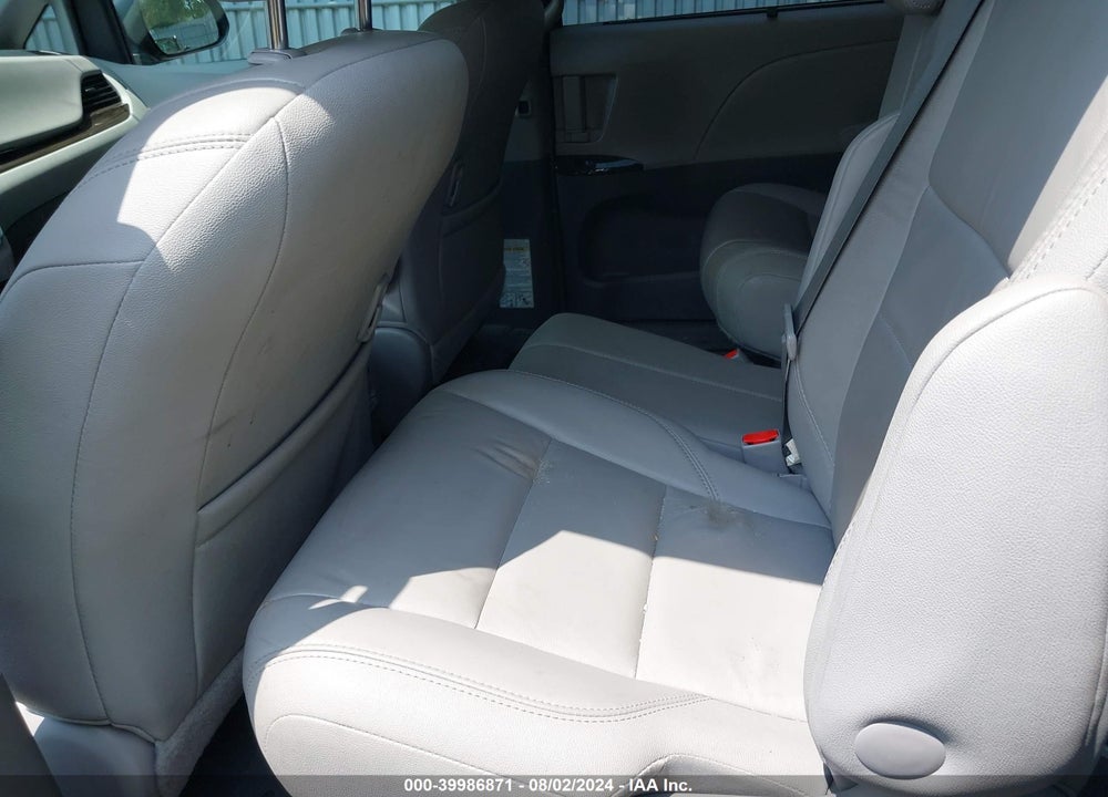 2017 TOYOTA SIENNA XLE 8 PASSENGER VIN: 5TDYZ3DC1HS849240
