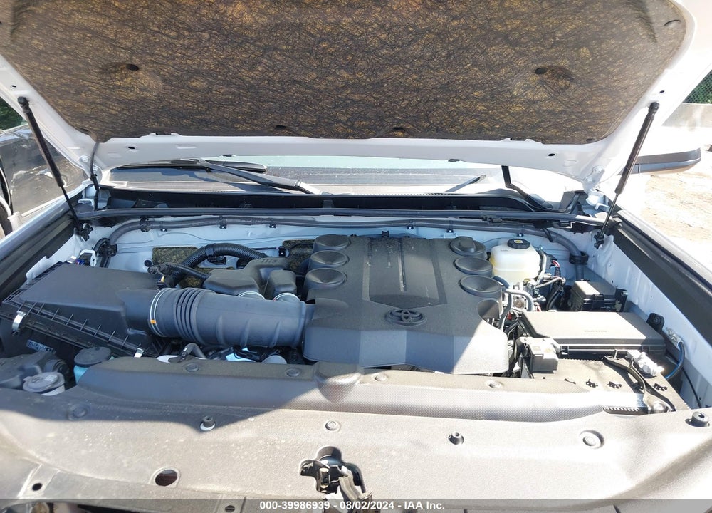 2024 TOYOTA 4RUNNER SR5 VIN: JTEMU5JR0R6262493