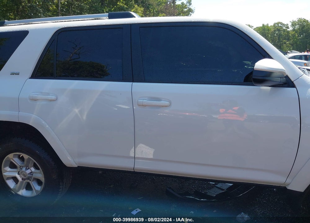 2024 TOYOTA 4RUNNER SR5 VIN: JTEMU5JR0R6262493