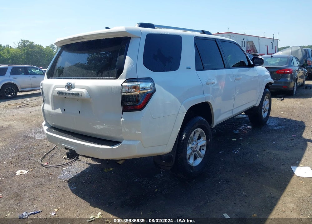 2024 TOYOTA 4RUNNER SR5 VIN: JTEMU5JR0R6262493