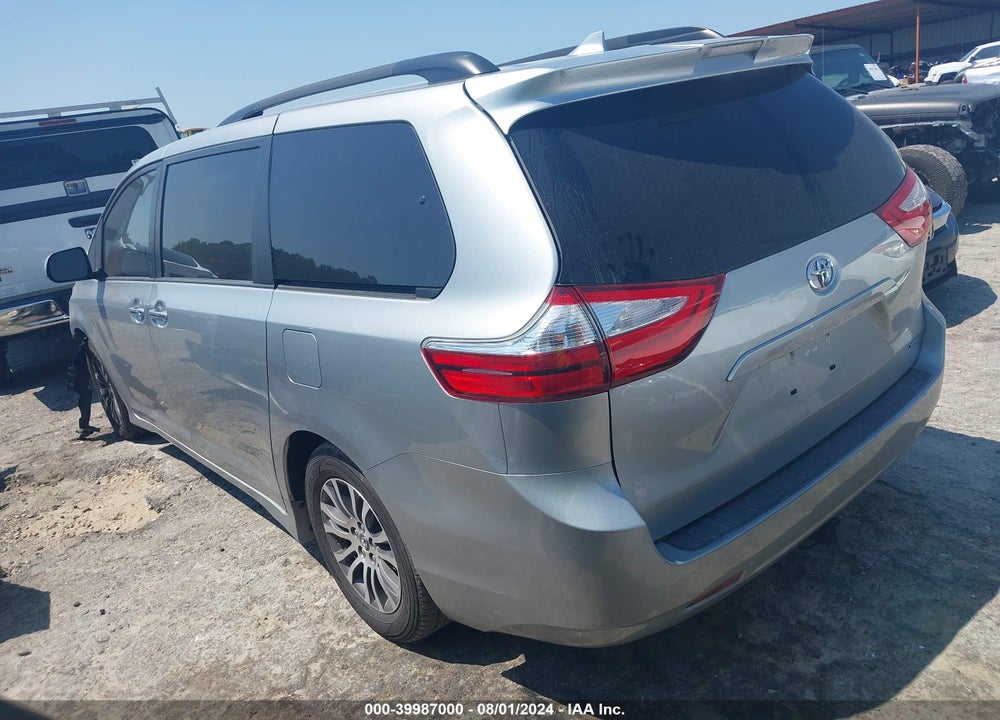 2019 TOYOTA SIENNA XLE 8 PASSENGER VIN: 5TDYZ3DC5KS001949