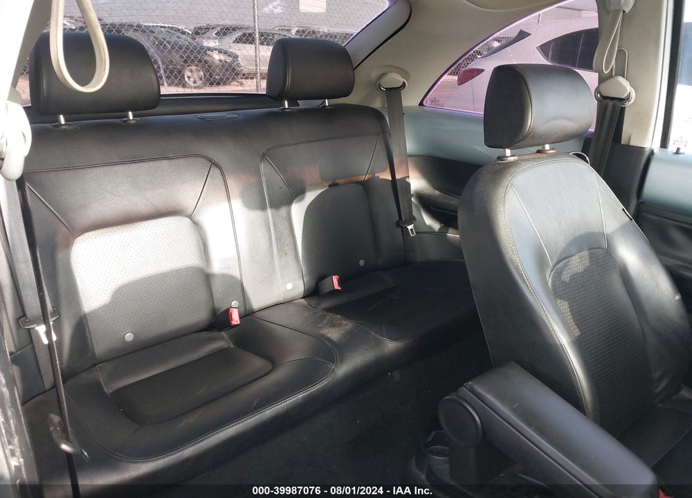 2010 VOLKSWAGEN NEW BEETLE 2.5L VIN: 3VWPG3AG8AM013811