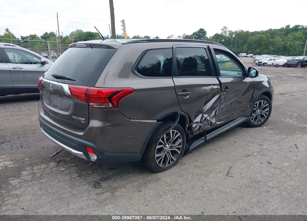 2016 MITSUBISHI OUTLANDER SEL VIN: JA4AD3A38GZ012139