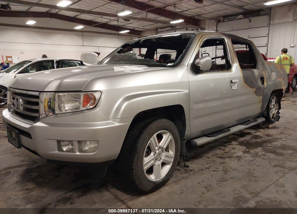 2013 HONDA RIDGELINE RTL VIN: 5FPYK1F58DB018315