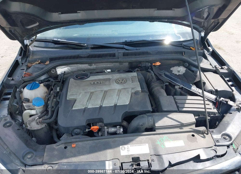 2013 VOLKSWAGEN JETTA 2.0L TDI VIN: 3VWLL7AJ5DM303778