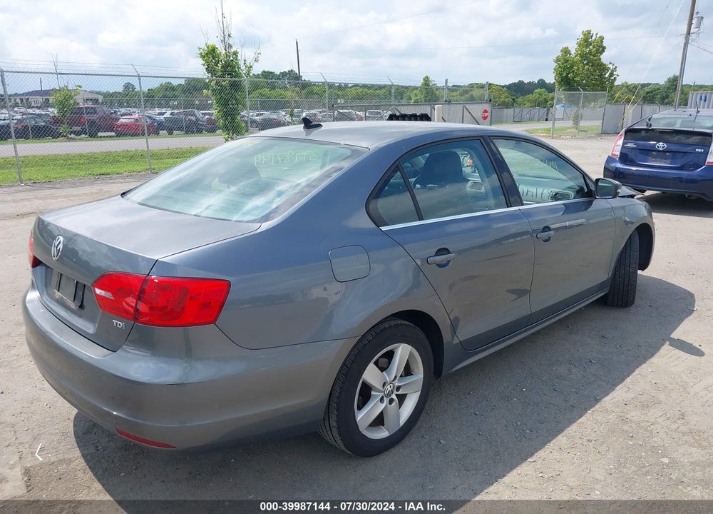 2013 VOLKSWAGEN JETTA 2.0L TDI VIN: 3VWLL7AJ5DM303778