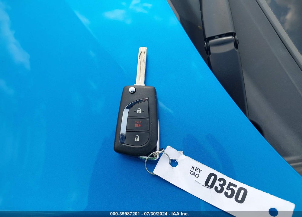 2018 TOYOTA COROLLA IM VIN: JTNKARJEXJJ561799