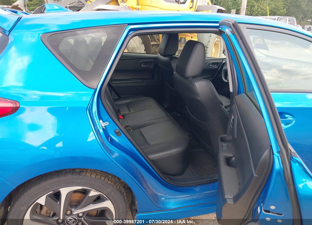 2018 TOYOTA COROLLA IM VIN: JTNKARJEXJJ561799