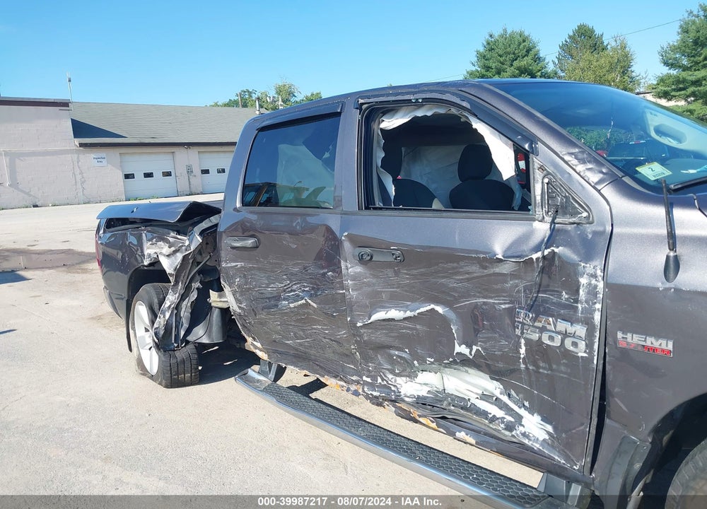2015 RAM 1500 EXPRESS VIN: 1C6RR7KT4FS781042